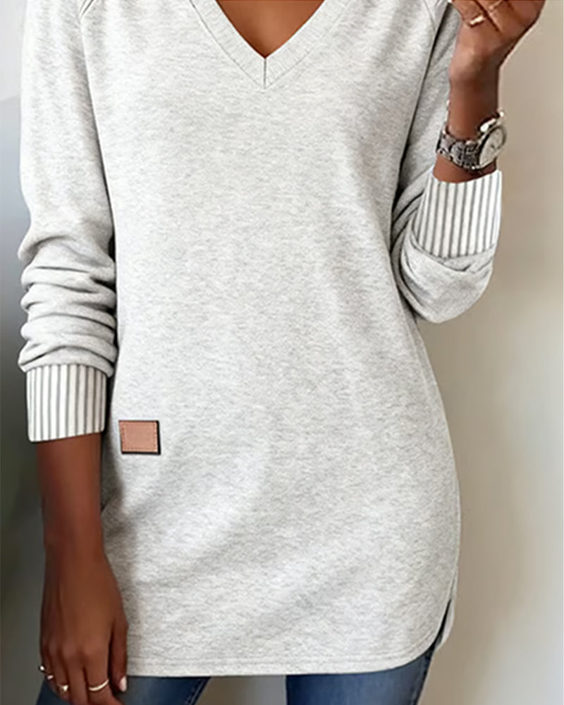 Laluna® | Fashionable Sweatshirt with V-Neck